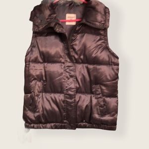 NWT old navy puffer vest L fall winter Cozy